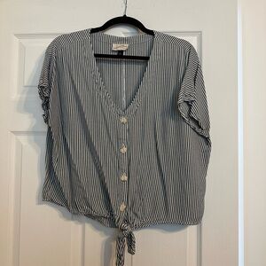 Universal Thread Gray and Blue Cap Sleeve Button Down Blouse